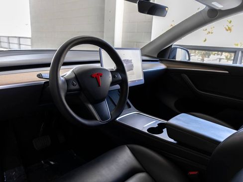Used 2023 Tesla Model Y Long Range AWD/4WD image 15