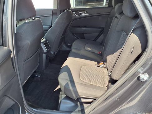 Used 2024 Kia Sportage LX AWD/4WD image 21