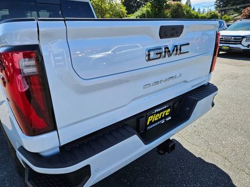 New 2026 GMC Sierra 3500 Denali Ultimate AWD/4WD image 12