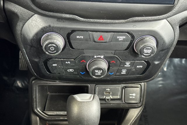 Used 2020 Jeep Renegade Sport FWD image 23