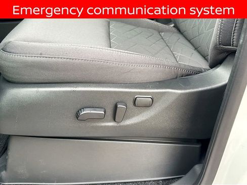 Certified 2025 Nissan Frontier SV w/ SV Convenience Package RWD image 18