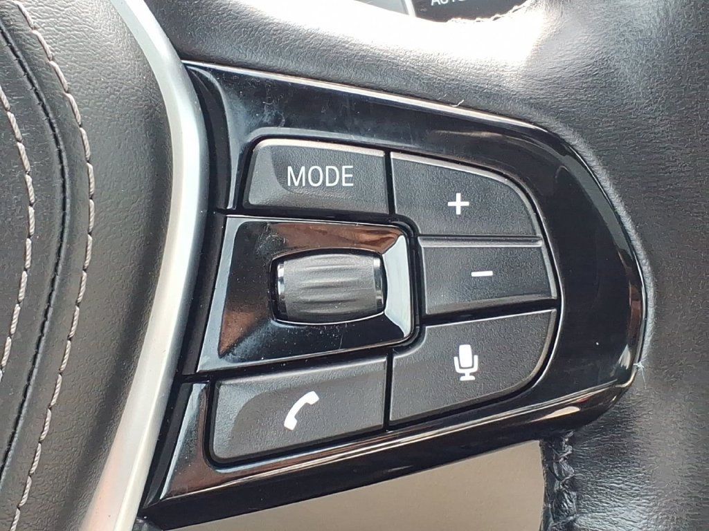 Used 2019 BMW 540i xDrive AWD/4WD image 11