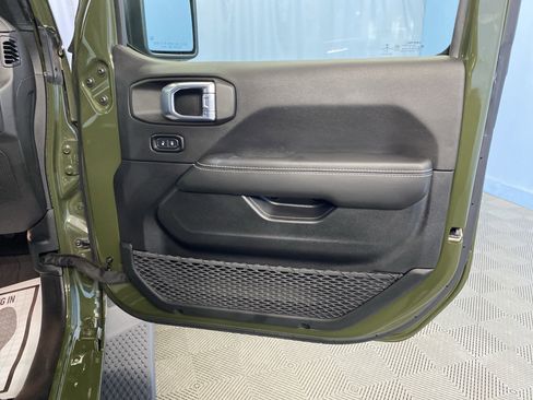 Certified 2021 Jeep Wrangler Unlimited Sahara image 44