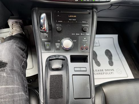 Used 2013 Lexus CT 200h w/ Premium Pkg w/Navigation image 22