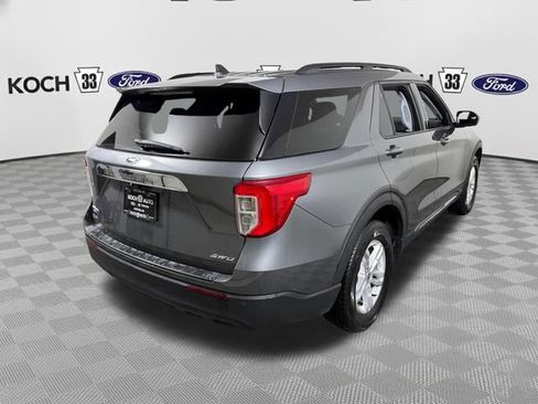 Used 2024 Ford Explorer XLT AWD/4WD image 8