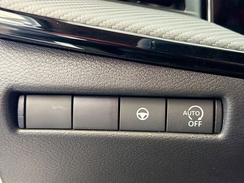 New 2026 Nissan Kicks SR image 10