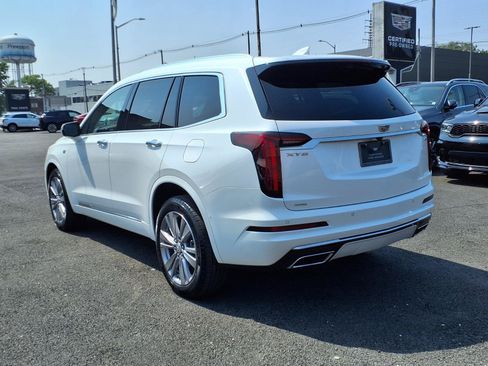 Certified 2023 Cadillac XT6 Premium Luxury AWD/4WD image 7