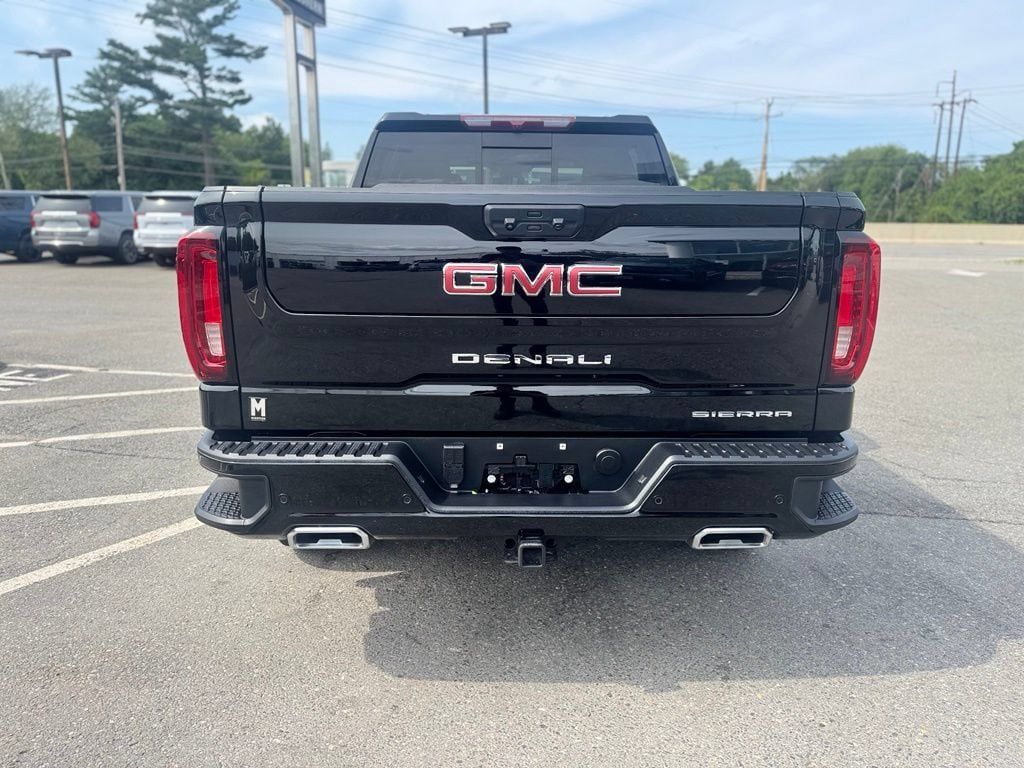 Used 2025 GMC Sierra 1500 Denali AWD/4WD image 5