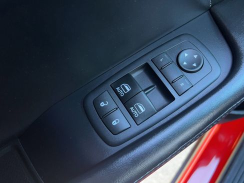 Used 2016 Dodge Challenger R/T Scat Pack w/ Leather Interior Group RWD image 25