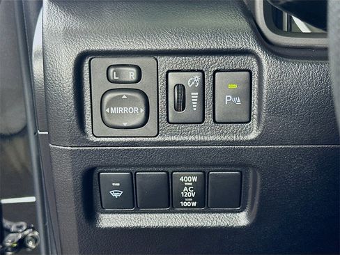 Used 2017 Toyota 4Runner Limited image 22