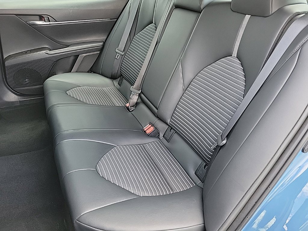 Used 2024 Toyota Camry SE FWD image 12