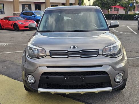 Used 2018 Kia Soul + FWD image 2