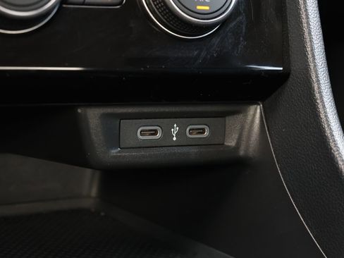 Used 2024 Volkswagen Jetta SE FWD image 23