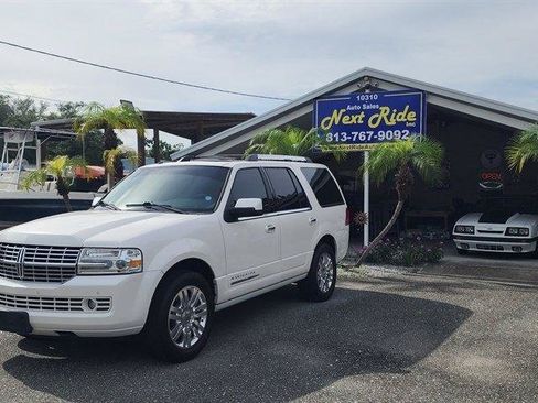 Used 2012 Lincoln Navigator 2WD image 1