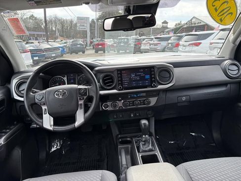 Used 2023 Toyota Tacoma SR5 w/ Technology Package AWD/4WD image 6