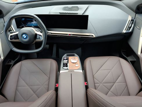 Certified 2024 BMW iX xDrive50 w/ Premium Package AWD/4WD image 32