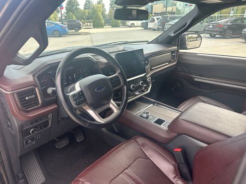 Used 2024 Ford Expedition Max Limited RWD image 11