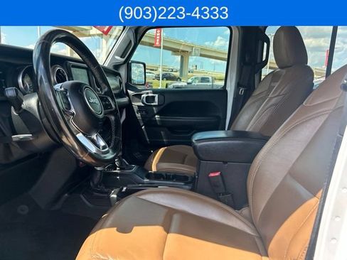 Used 2020 Jeep Gladiator Rubicon AWD/4WD image 31