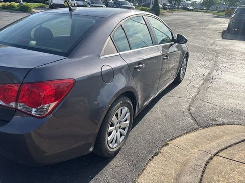 Used 2011 Chevrolet Cruze LS FWD image 7