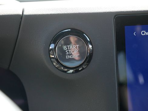 Used 2024 Lexus GX 550 w/ Cold Area Package AWD/4WD image 22