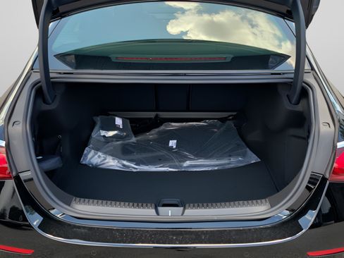 New 2026 Mercedes-Benz E 350 Sedan image 4