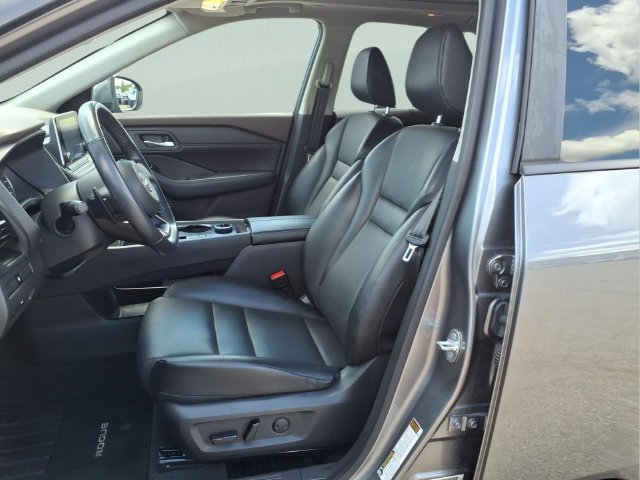 Used 2022 Nissan Rogue SV w/ SV Premium Package AWD/4WD image 12