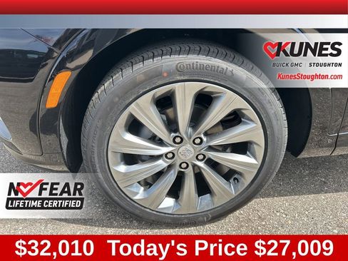 New 2025 Buick Envista Avenir image 17