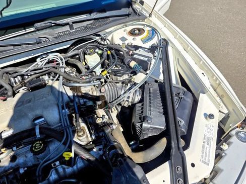 Used 2001 Buick Century Custom w/ Premium Pkg FWD image 57