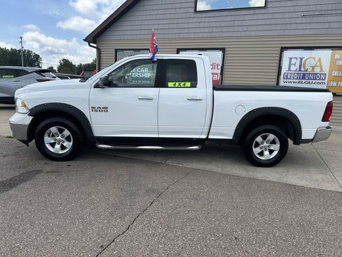 Used 2015 RAM 1500 Classic SLT AWD/4WD image 8