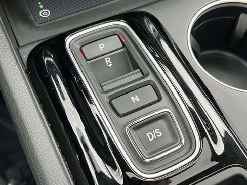 Used 2023 Honda Pilot Touring image 17