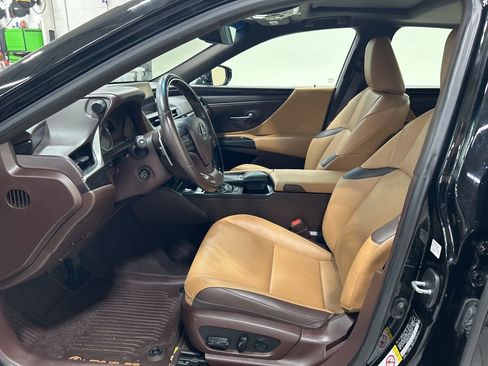 Used 2019 Lexus ES 350 image 10