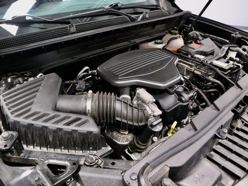 Used 2023 GMC Acadia SLT w/ LPO, Floor Liner Package image 20