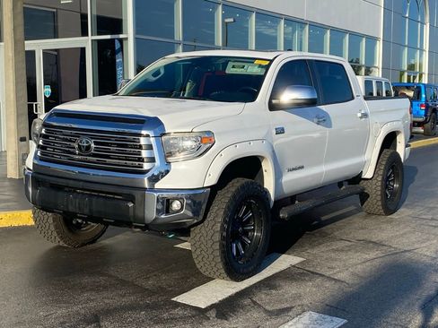 Used 2020 Toyota Tundra Limited w/ Limited Premium Package AWD/4WD image 4