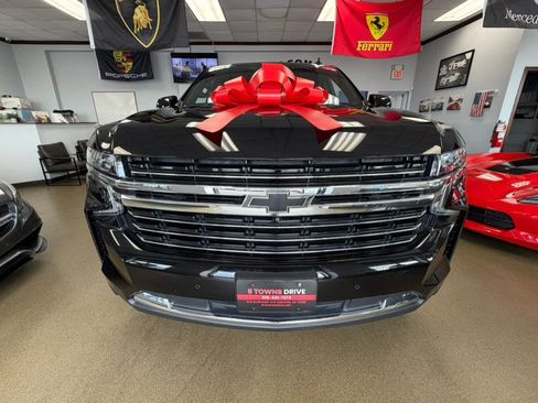 Used 2022 Chevrolet Suburban LT w/ LT Signature Plus Package AWD/4WD image 20