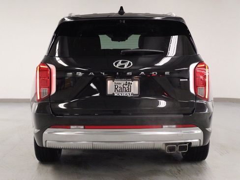 Used 2024 Hyundai Palisade Calligraphy image 6