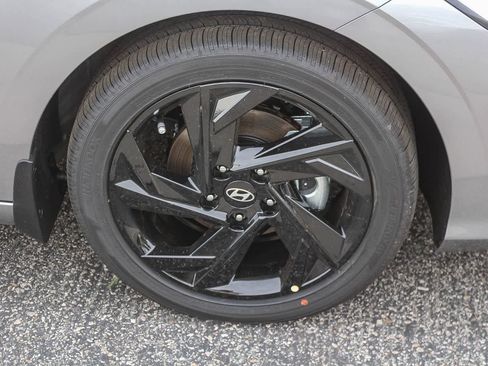 New 2026 Hyundai Elantra SEL Sport FWD image 11