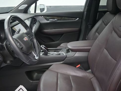 Used 2020 Cadillac XT6 Premium Luxury image 12