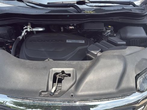 Used 2017 Honda Pilot Elite image 25