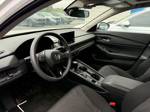 Certified 2023 Honda Accord EX image 7