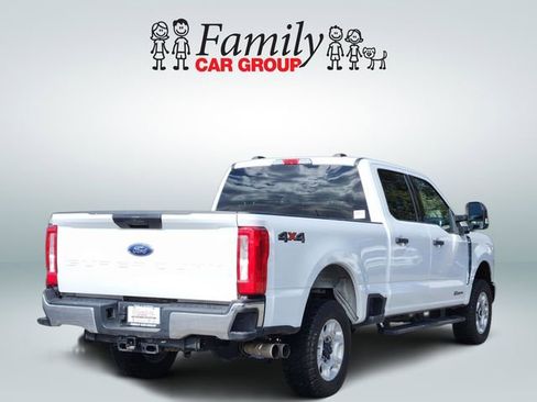 Used 2025 Ford F250 XLT image 4