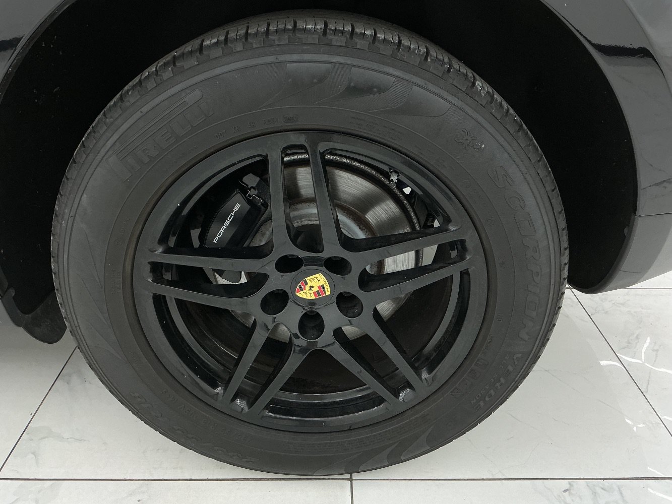 Used 2018 Porsche Macan AWD/4WD image 51