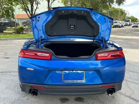 Used 2017 Chevrolet Camaro LT RWD image 33