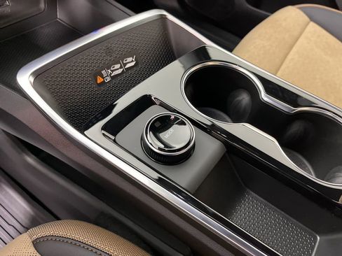 New 2026 Chevrolet Equinox ACTIV w/ Convenience Package III FWD image 33