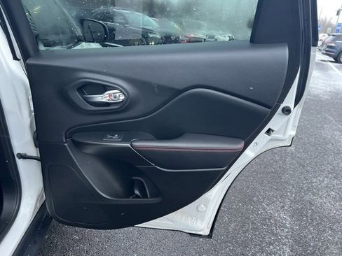 Used 2021 Jeep Cherokee Trailhawk w/ Sun, Sound & Nav Group image 28