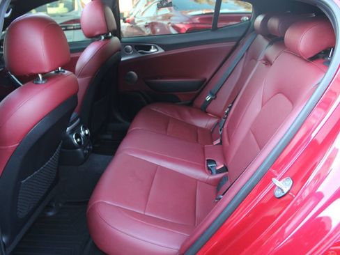 Used 2018 Kia Stinger GT1 RWD image 24