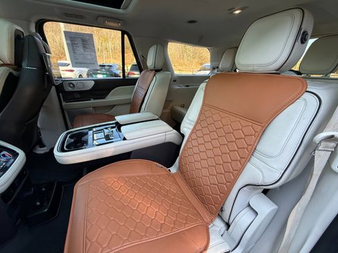 Used 2018 Lincoln Navigator Black Label w/ Cargo Package image 26