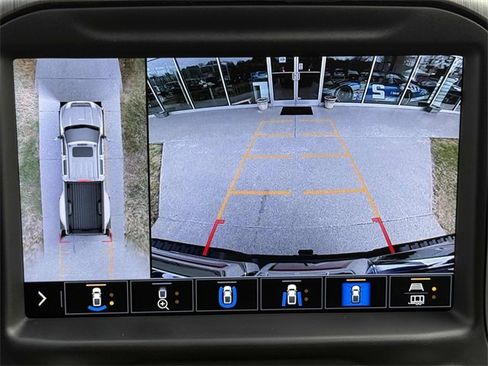 Used 2023 GMC Sierra 3500 Denali image 5