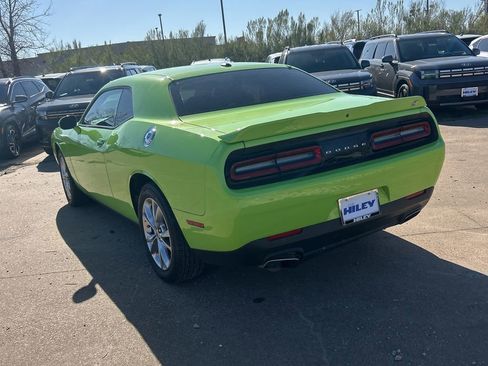 Used 2023 Dodge Challenger SXT image 2