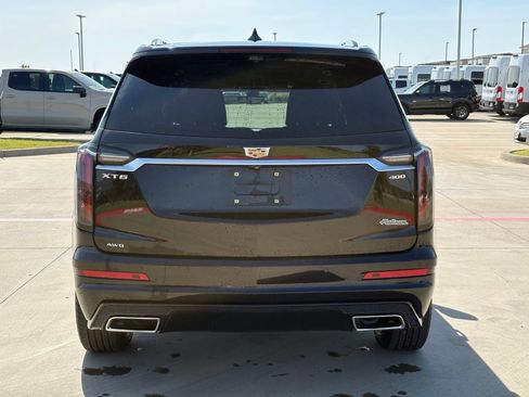 Certified 2022 Cadillac XT6 Sport w/ Technology Package AWD/4WD image 6