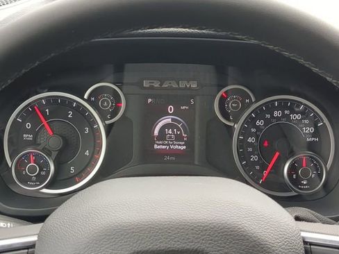 New 2026 RAM 2500 Big Horn AWD/4WD image 32